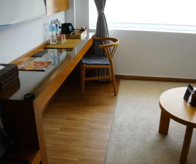 Obývák s nástěnnou televizí