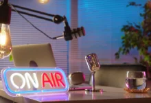 Moderní studio připravené k podcastům