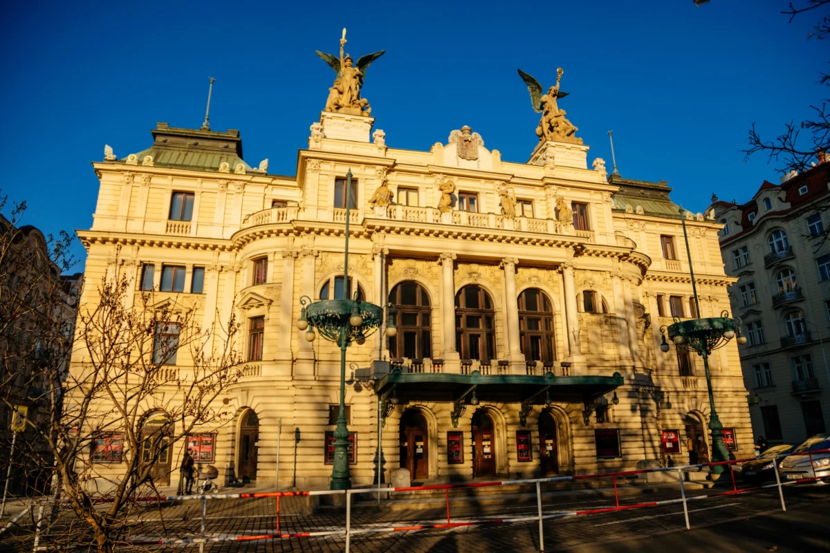 Budova Divadla na Vinohradech