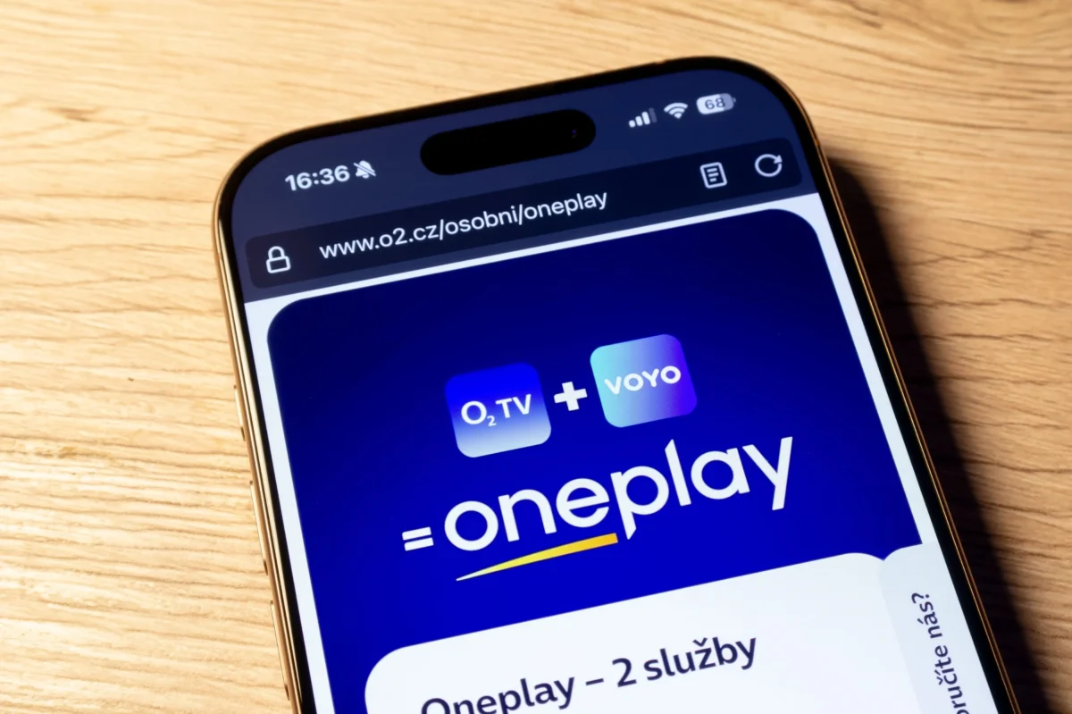 mobil s aplikací Oneplay