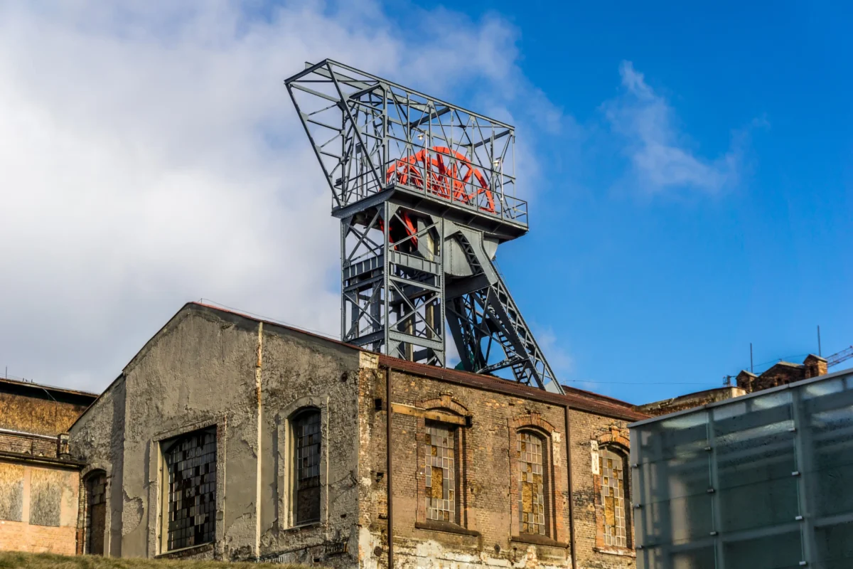 Polská továrna v minulosti ohrozila život tisíců dětí. Zdroj: Shutterstock | TVGURU.cz Polská továrna.