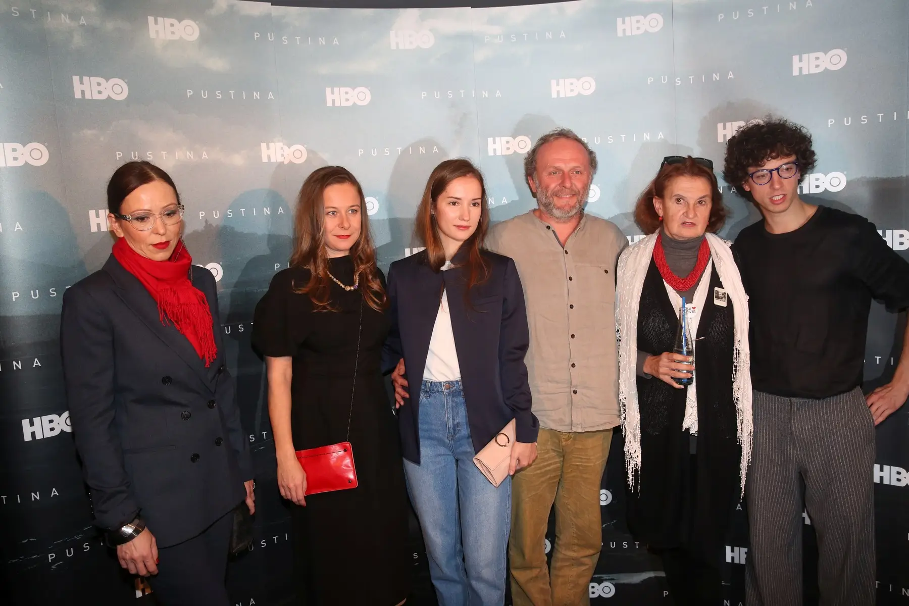 profimedia-0302653400 1 | TVGURU.cz Herci seriálu Pustina