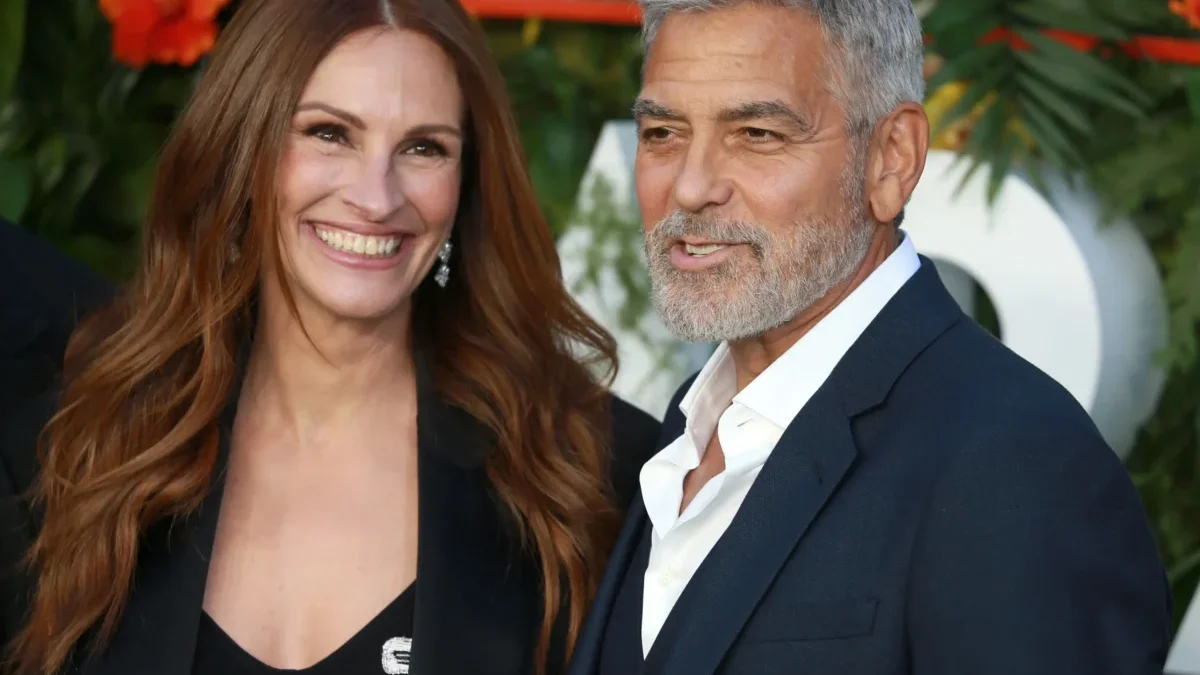 Julia Roberts a George Clooney na premiéře filmu Ticket to Paradise
