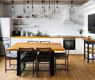 Může televize v kuchyni škodit, když ji jenom posloucháme? Víc než myslíte...