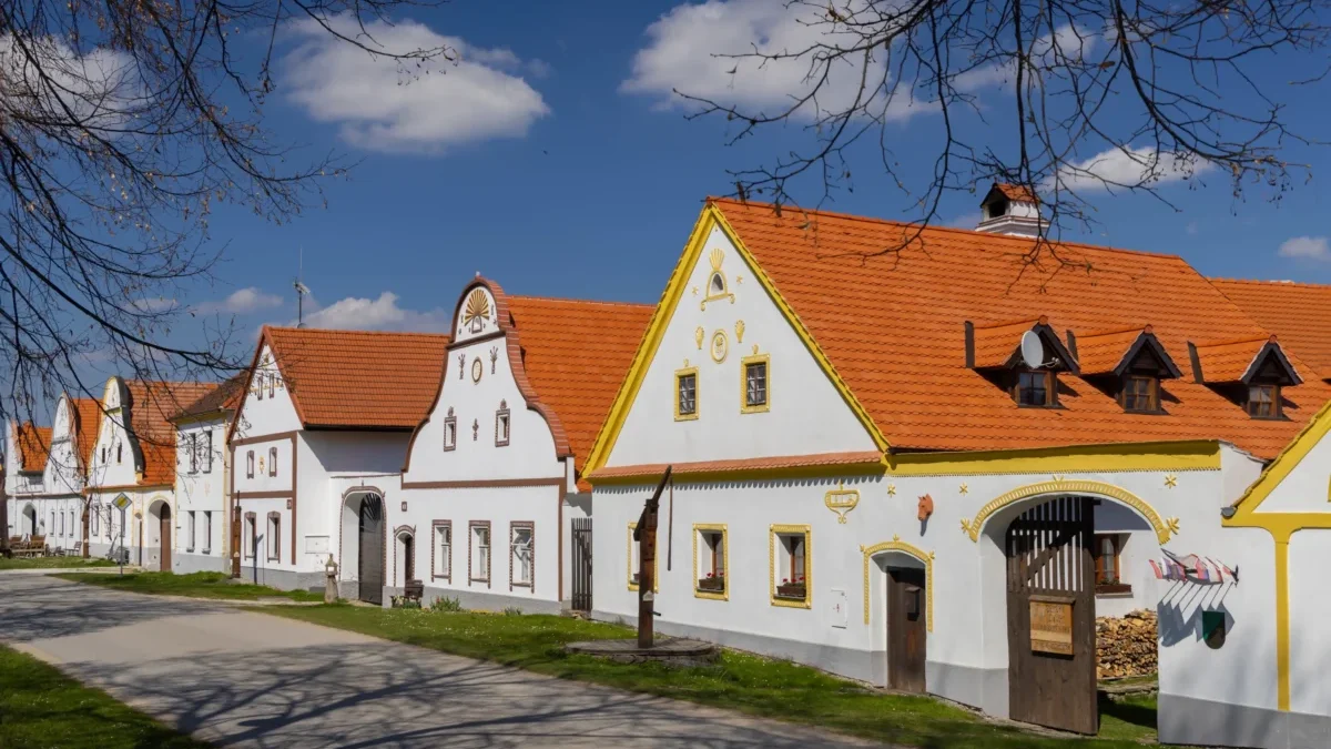 Baráčky v české vesnici