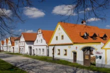 Baráčky v české vesnici