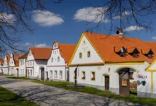 Baráčky v české vesnici