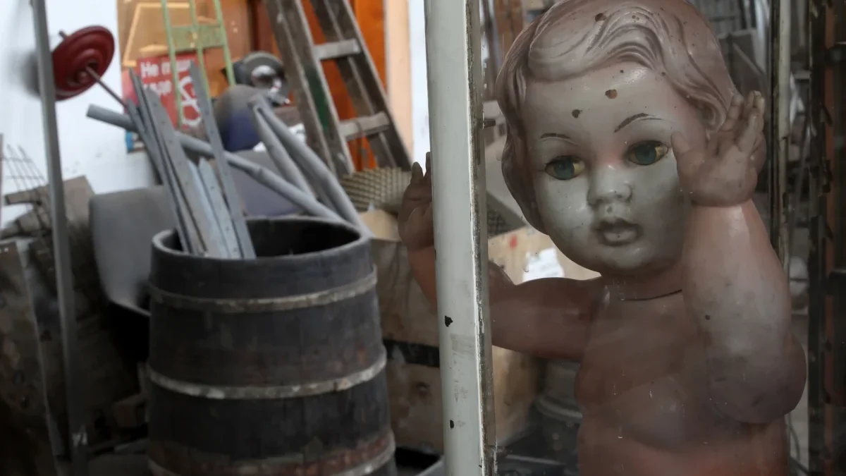 Strašidelná panenka