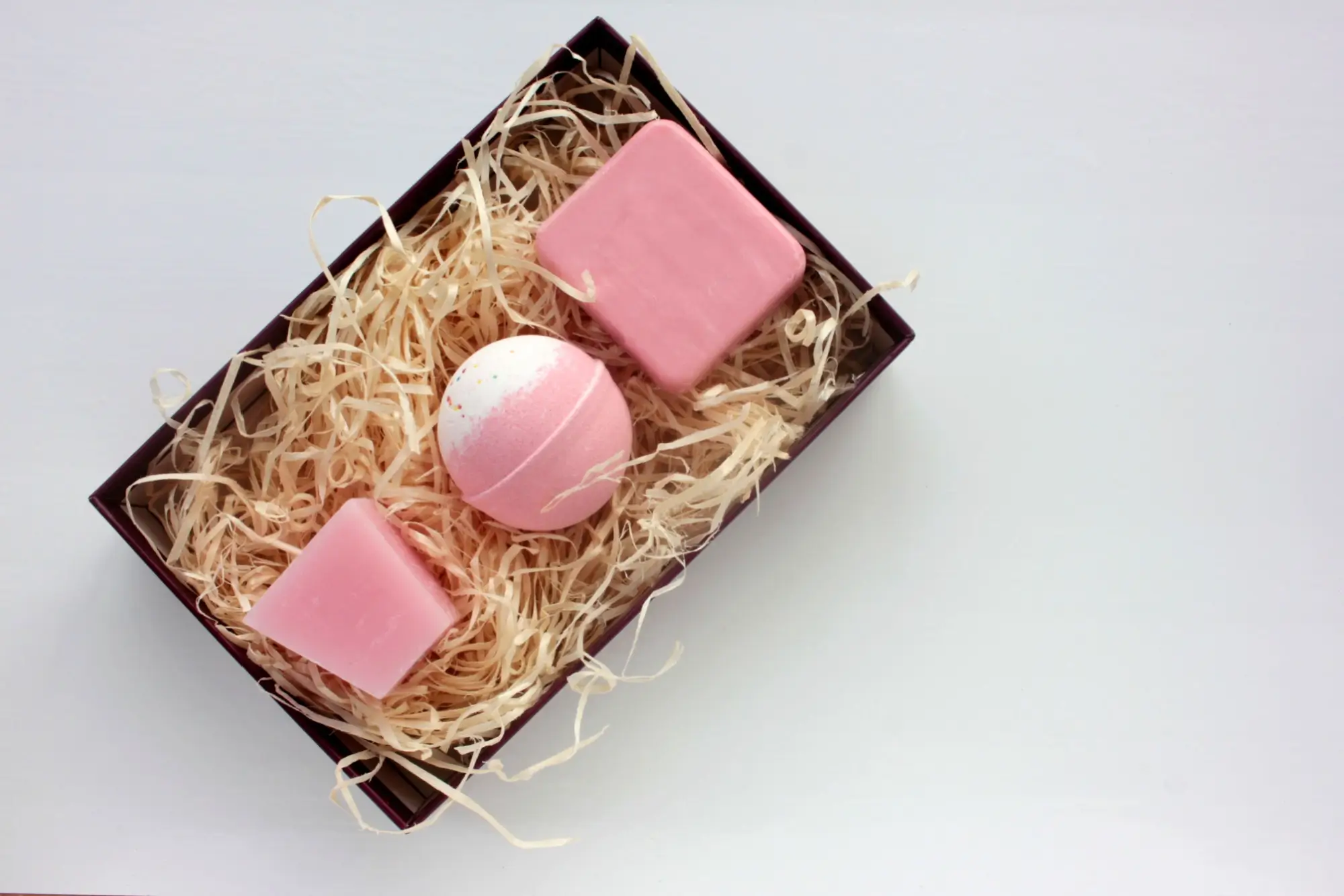 Současná dárková sada je té retro vlastně velice podobná