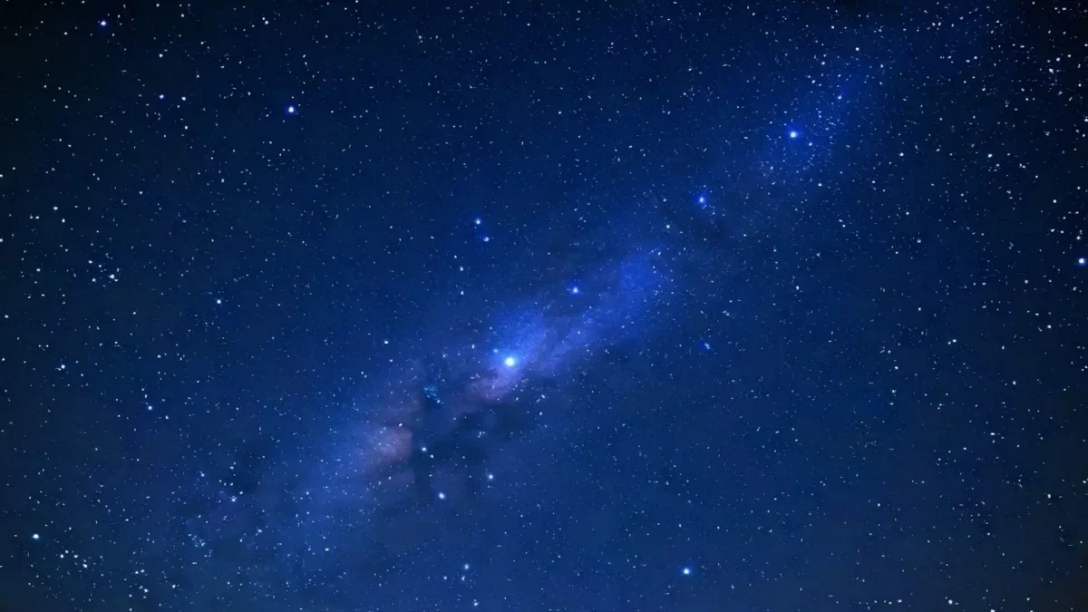 Mimo světelný smog uvidíte nebeské úkazy jasněji