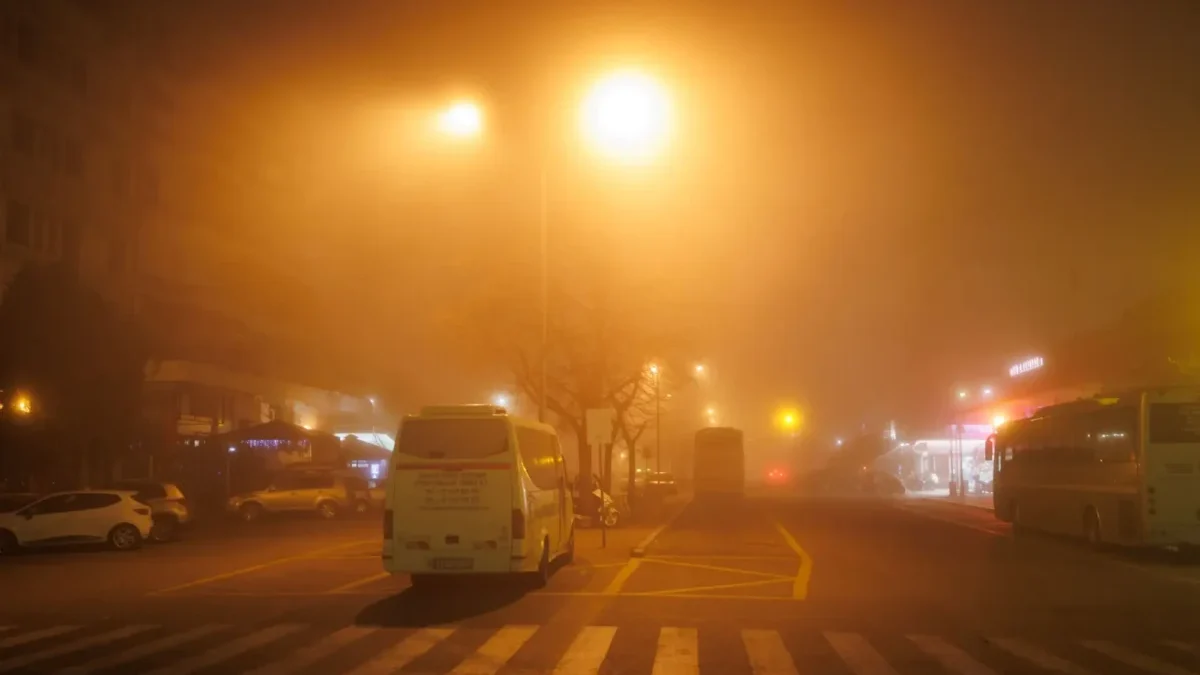 Těžký pouštní prach v ovzduší