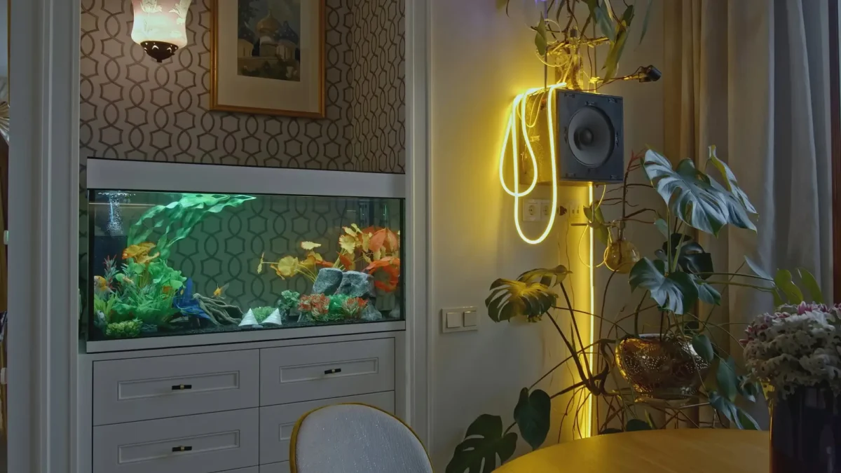 Akvárium může být stěžejním bodem každé domácnosti. Zdroj: Shutterstock | TVGURU.cz Akvárium může být stěžejním bodem každé domácnosti. Zdroj: Shutterstock