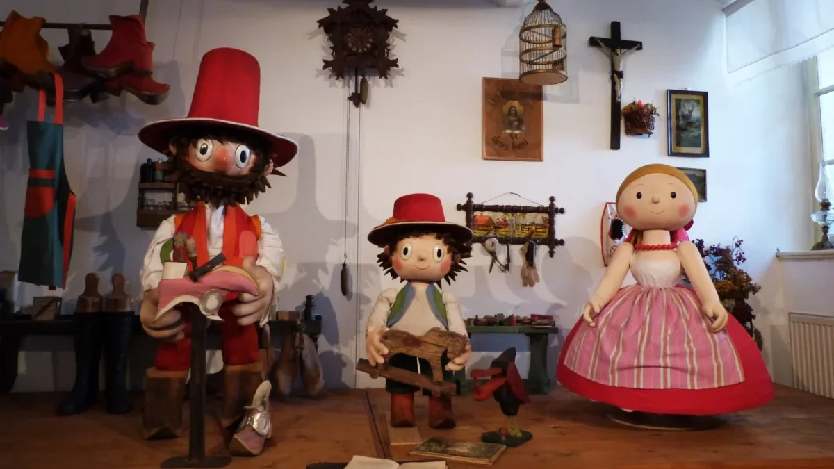 figuríny v kostýmech