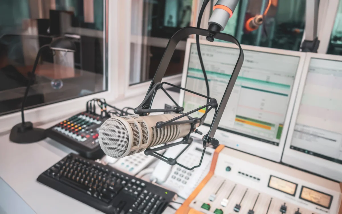 mikrofon s ovládáním