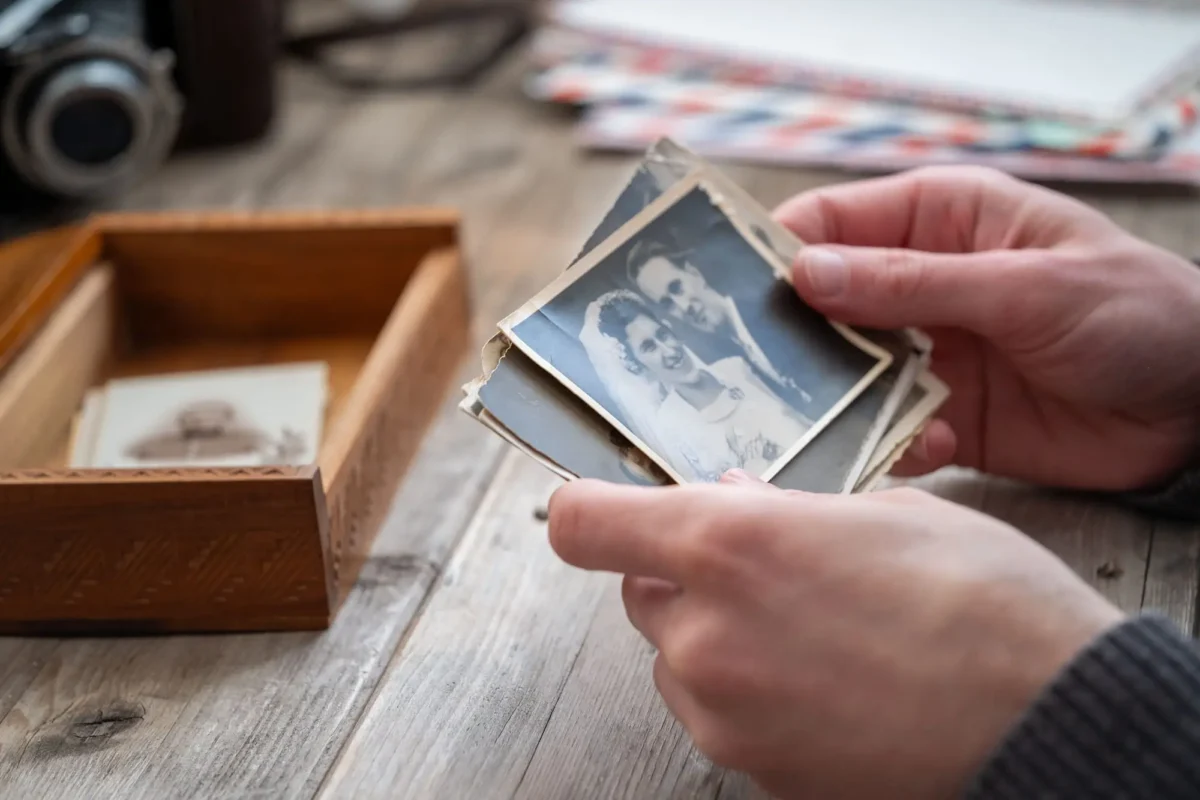 Pátrat po životech našich předků přináší často mnoho zajímavých informací. Zdroj: Shutterstock