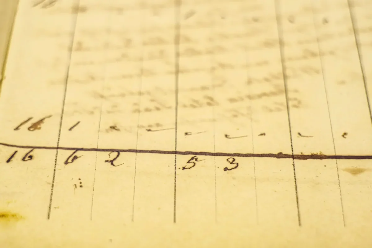 Staré matriční knihy nebo dokumenty jsou zdrojem zajímavých věcí. Zdroj: Shutterstock