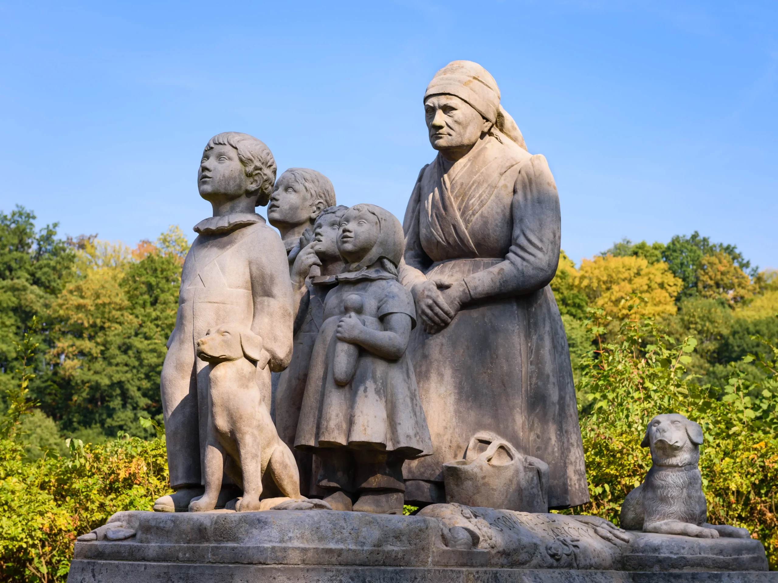 socha babičky a dětí