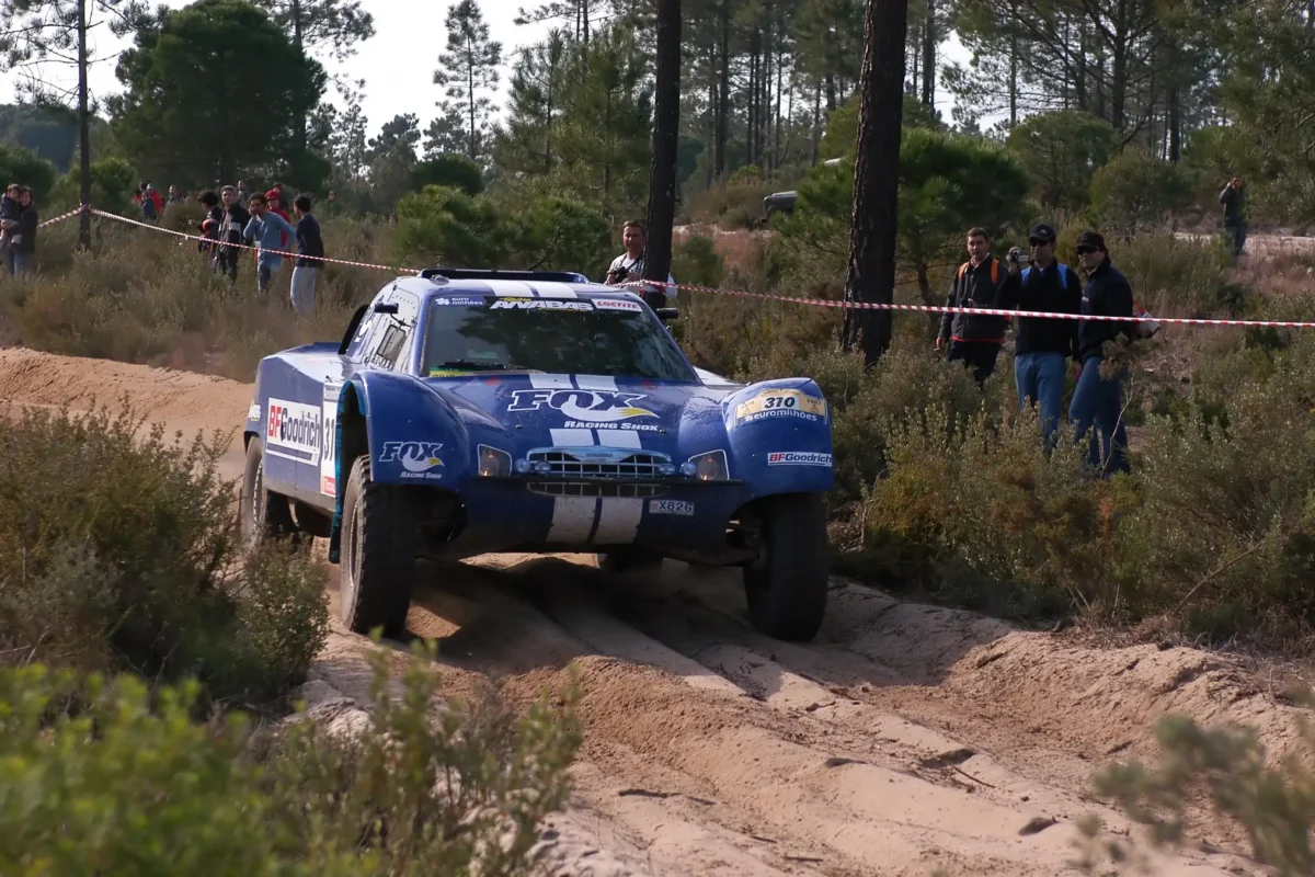 Auto z Rallye Paříž-Dakar.