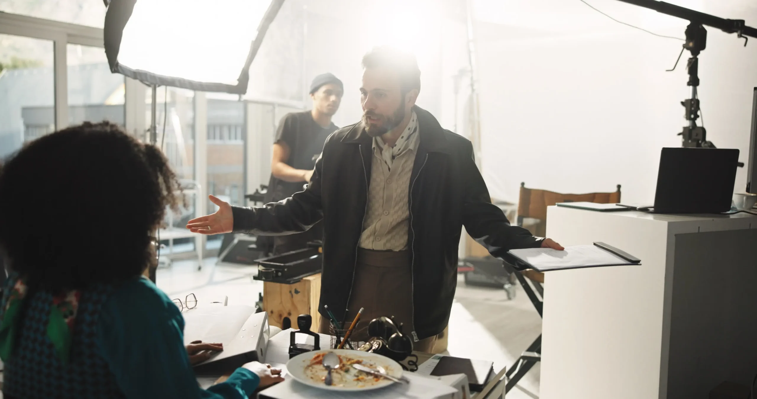 Naštvaný muž při natáčení 