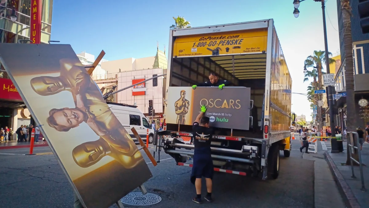 nákladní auto s nákladem