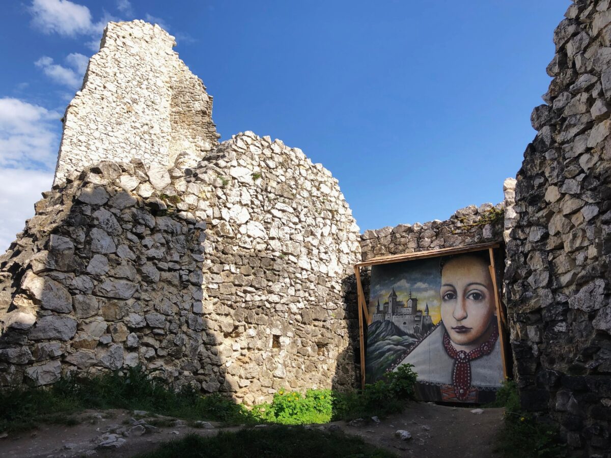 čachtická paní | TVGURU.cz Hradní zřícenina z filmu Bathory