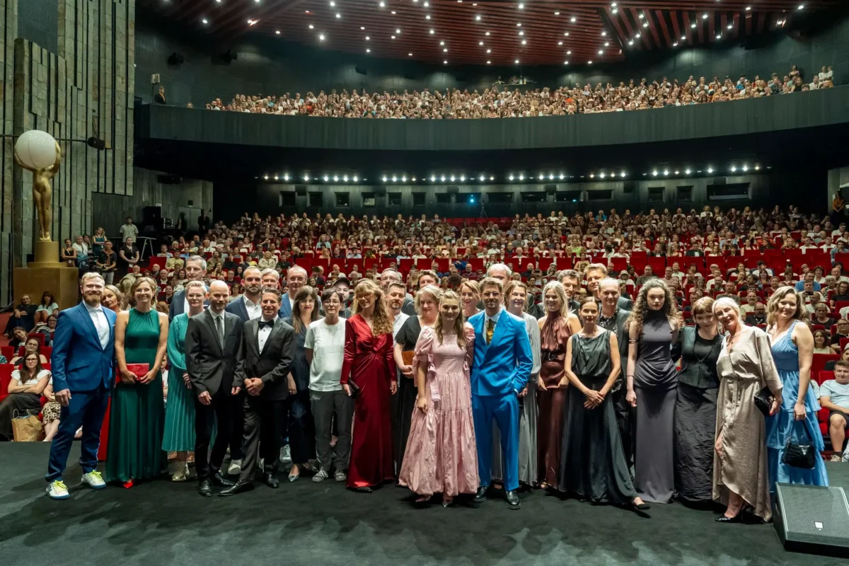 Filmová výprava Sbormistra na Karlovarském festivalu. 