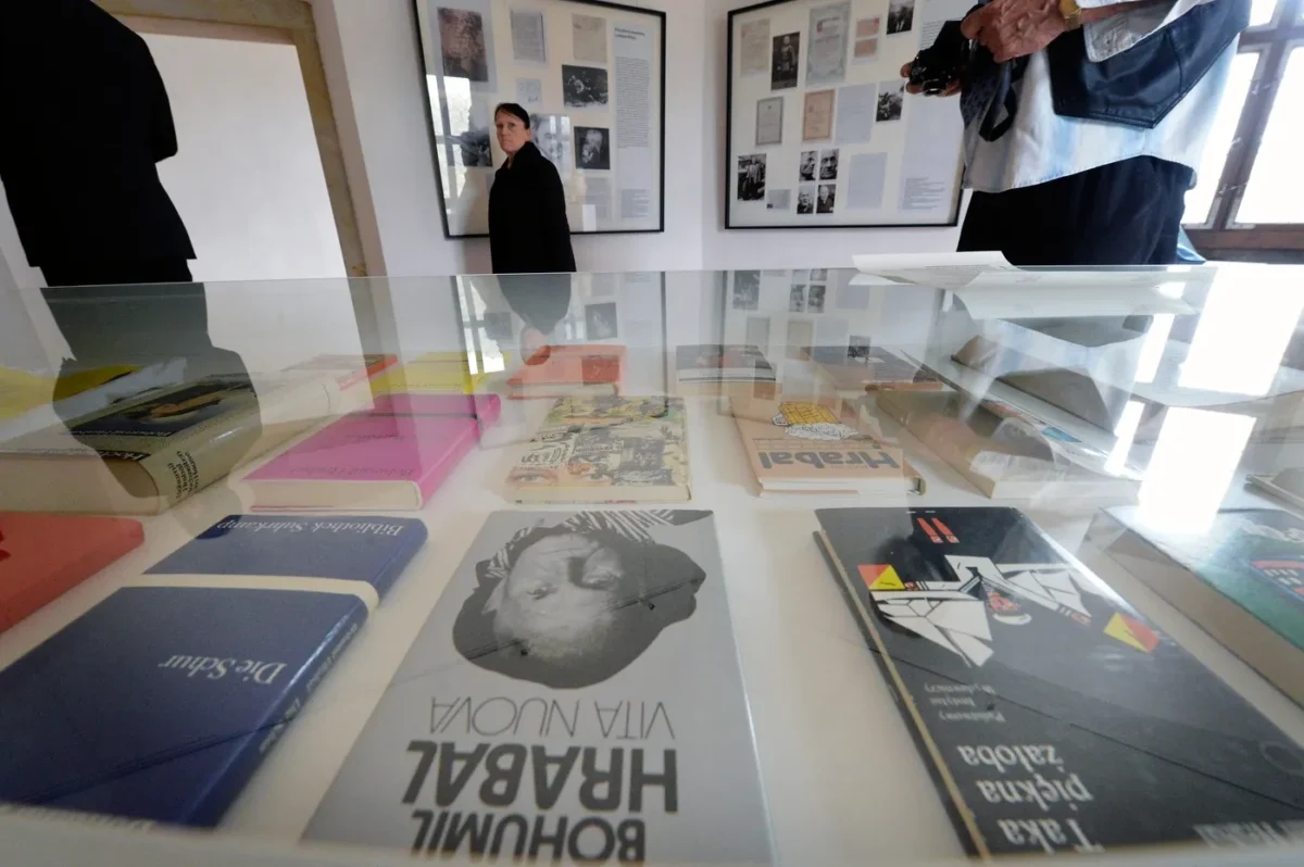 profimedia-0668418488-převedeno-z-jpg | TVGURU.cz výstava věnovaná Bohumilu Hrabalovi