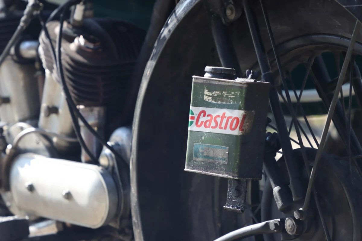 shutterstock_2681344317-2 | TVGURU.cz Detailní záběr na veterána