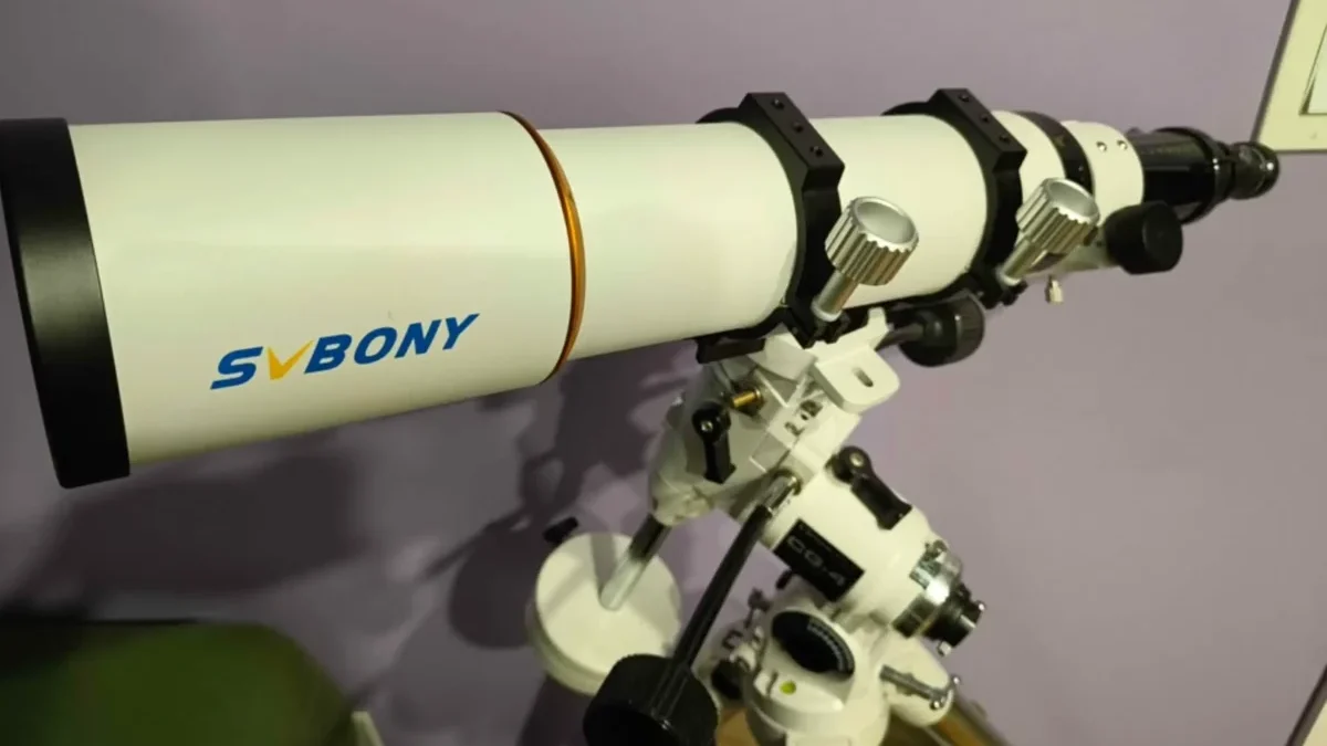 hvězdný dalekohled teleskop