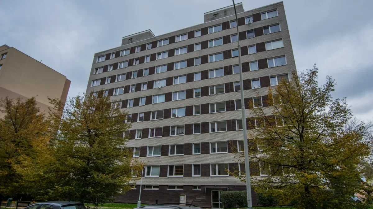 shutterstock_1871509786-2