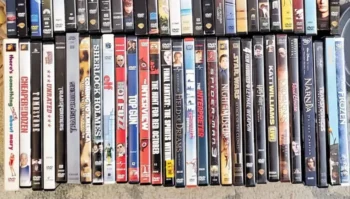 filmy na dvd v řadě vedle sebe