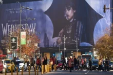 Netflix láká na očekávanou 3. řadu seriálu Wednesday. Zdroj: Shutterstock