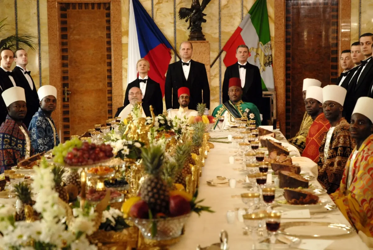 Scéna z filmu Obsluhoval jsem anglického krále