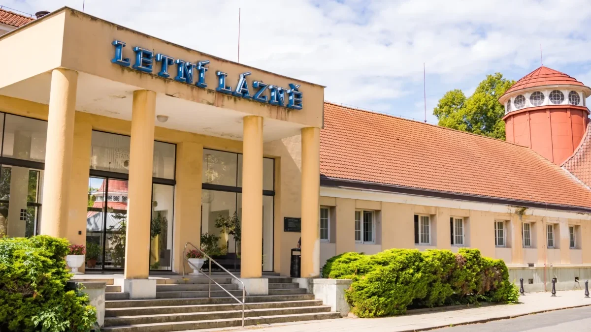 Budovat letních lázní v Poděbradech