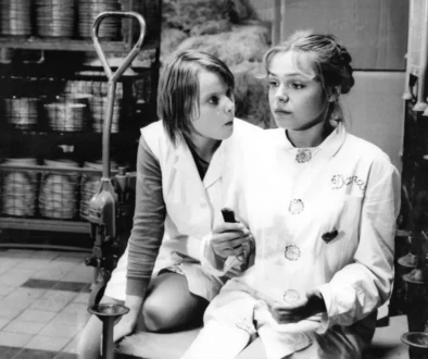 dvě ženy si povídají