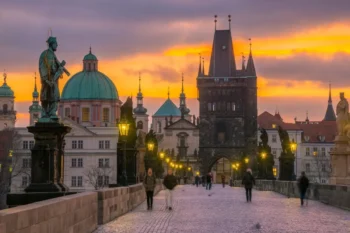 Kouzelný Karlův most je jedno z našich nej. Zdroj: Shutterstock
