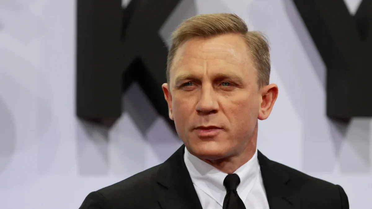 Daniel Craig