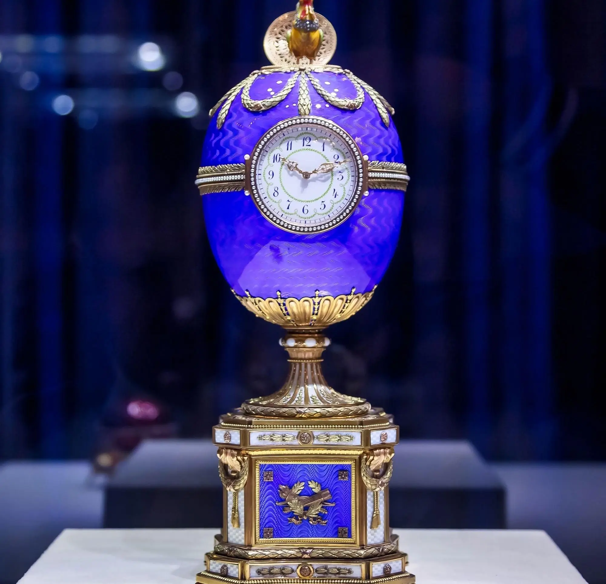 Fabergého císařské vejce tentokrát s hodinami | TVGURU.cz Fabergého císařské vejce tentokrát s hodinami