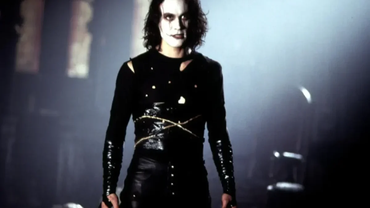 Fotografie z filmu Vrána.