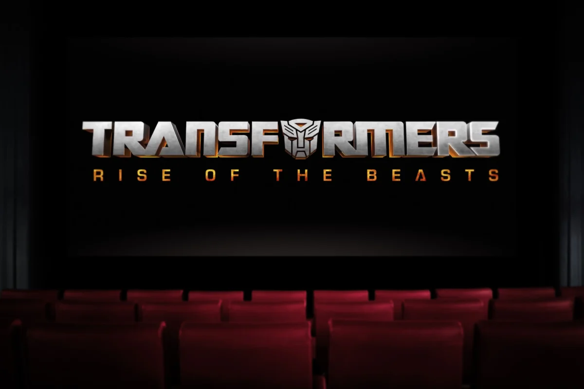 Kino s plátnem Transformers.