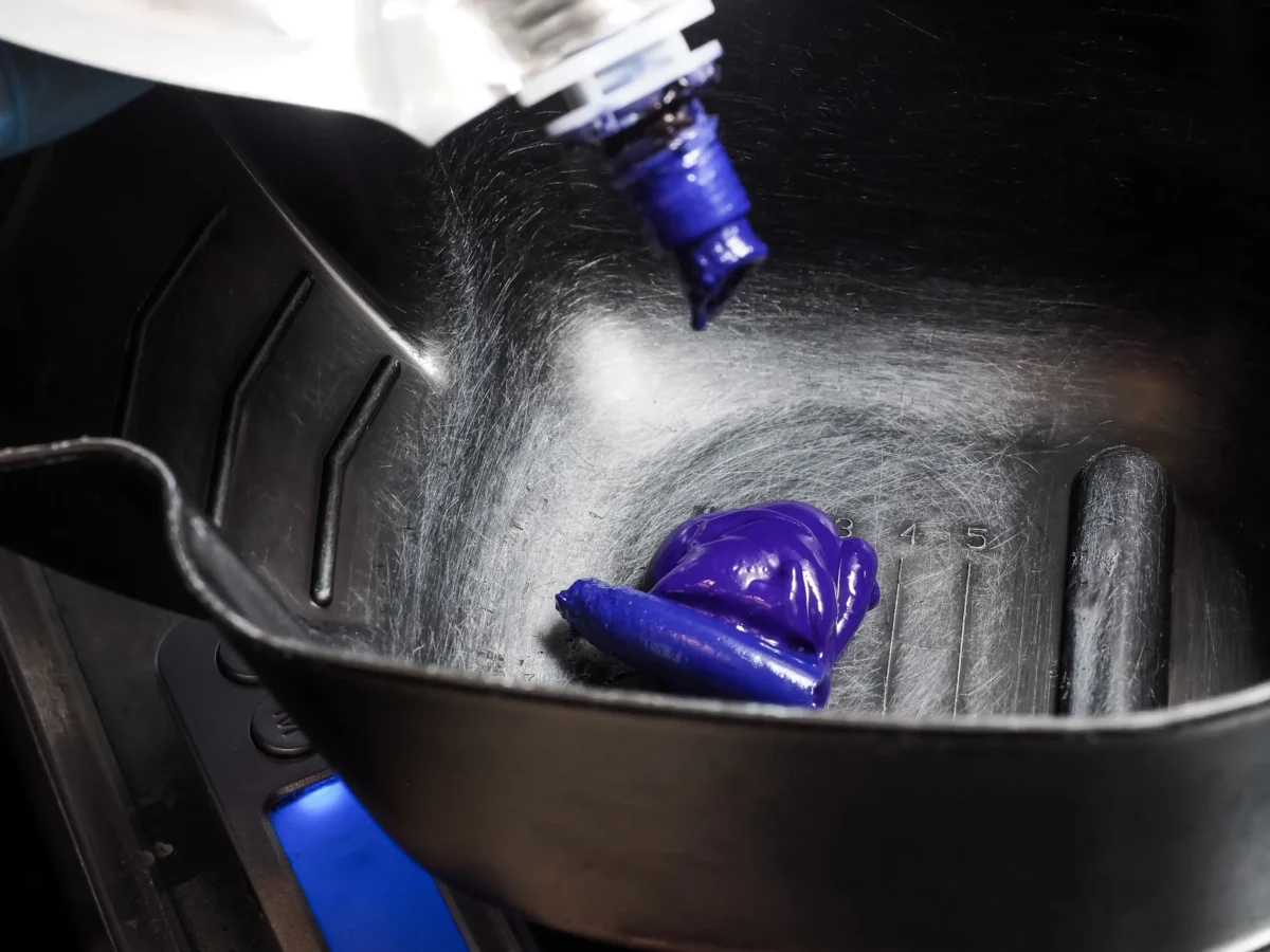 shutterstock_2089310878-2 | TVGURU.cz Příprava barvy na vlasy