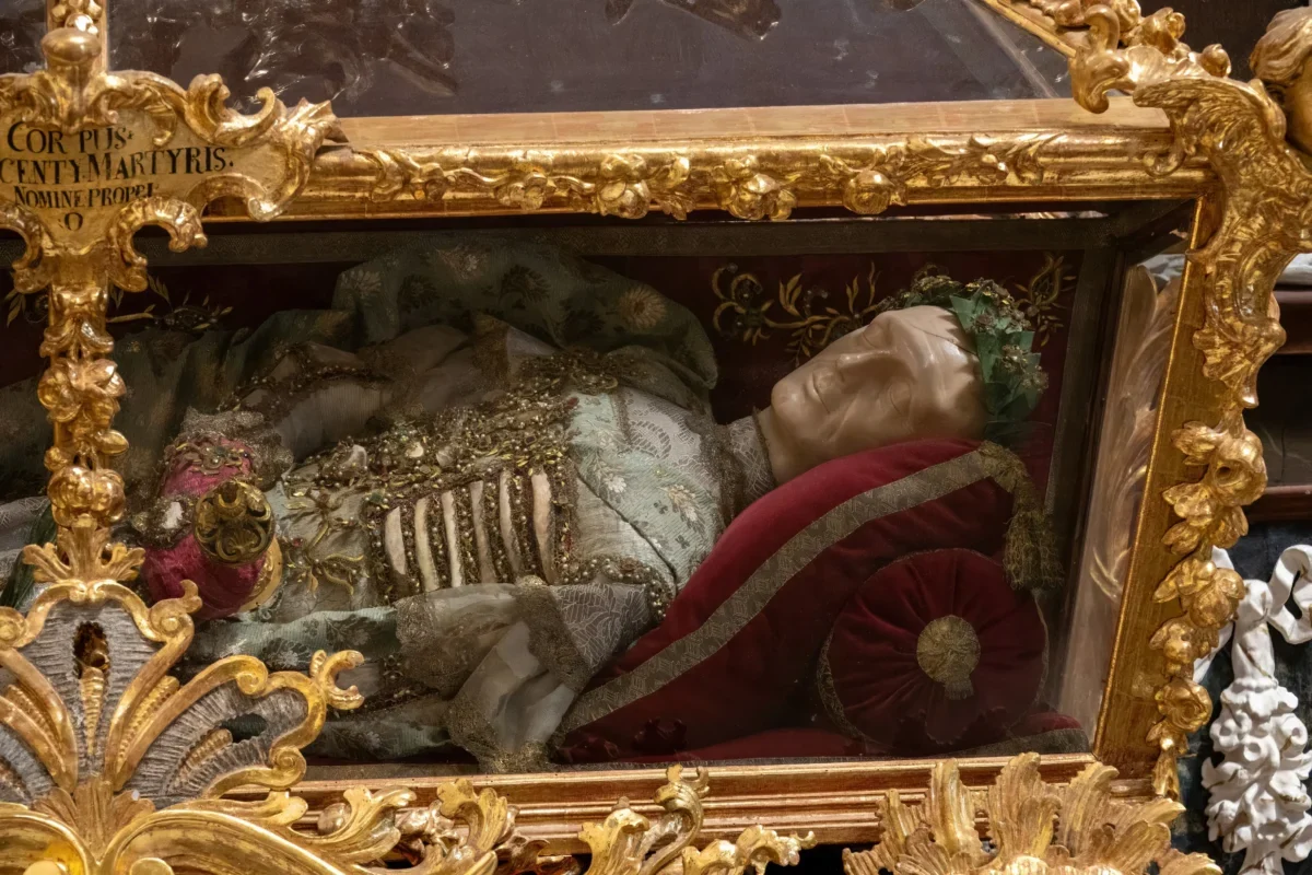 Pohřbený muž v Kutné Hoře