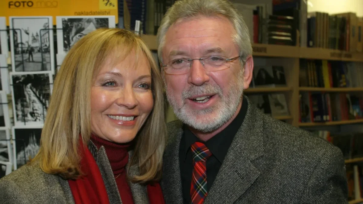 Herec Jaromír Hanzlík s manželkou.