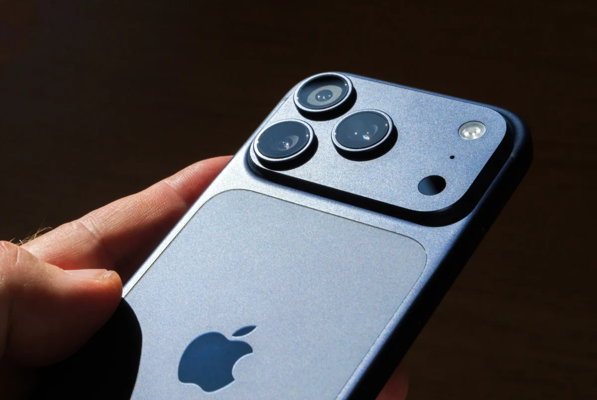 shutterstock_2680742739-2 | TVGURU.cz Nový model iPhonu