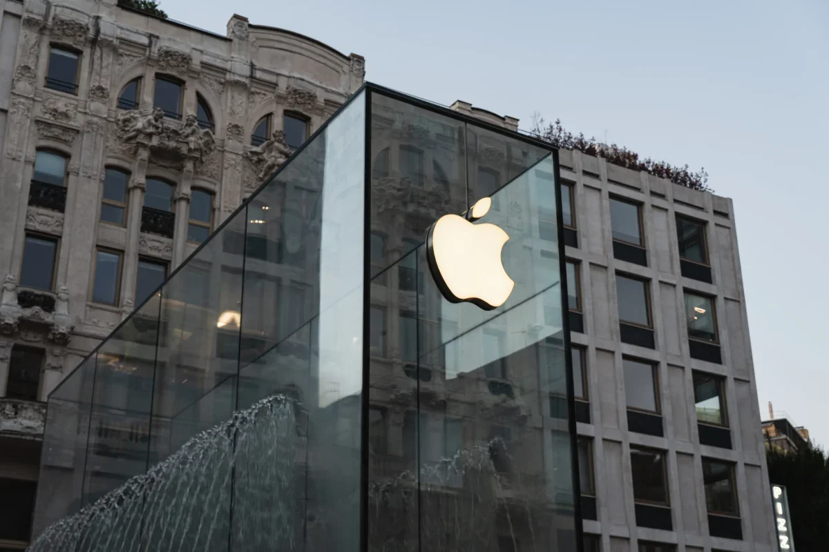 shutterstock_2682271821-2