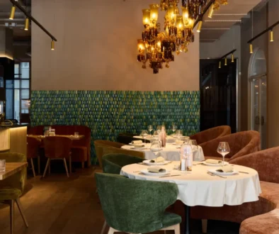 prázdná restaurace