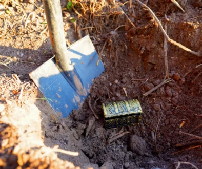 Vykopávání pokladnice