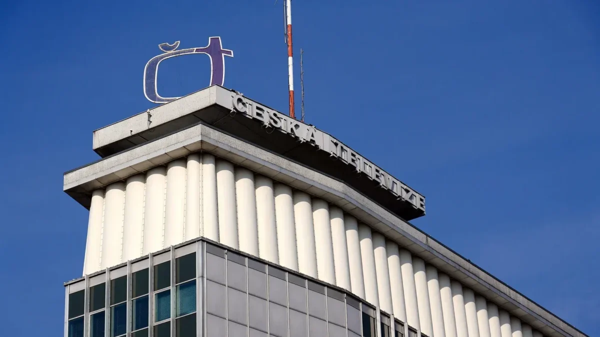 Česká televize si na dlužníky umí posvítit. Zdroj: Shutterstock