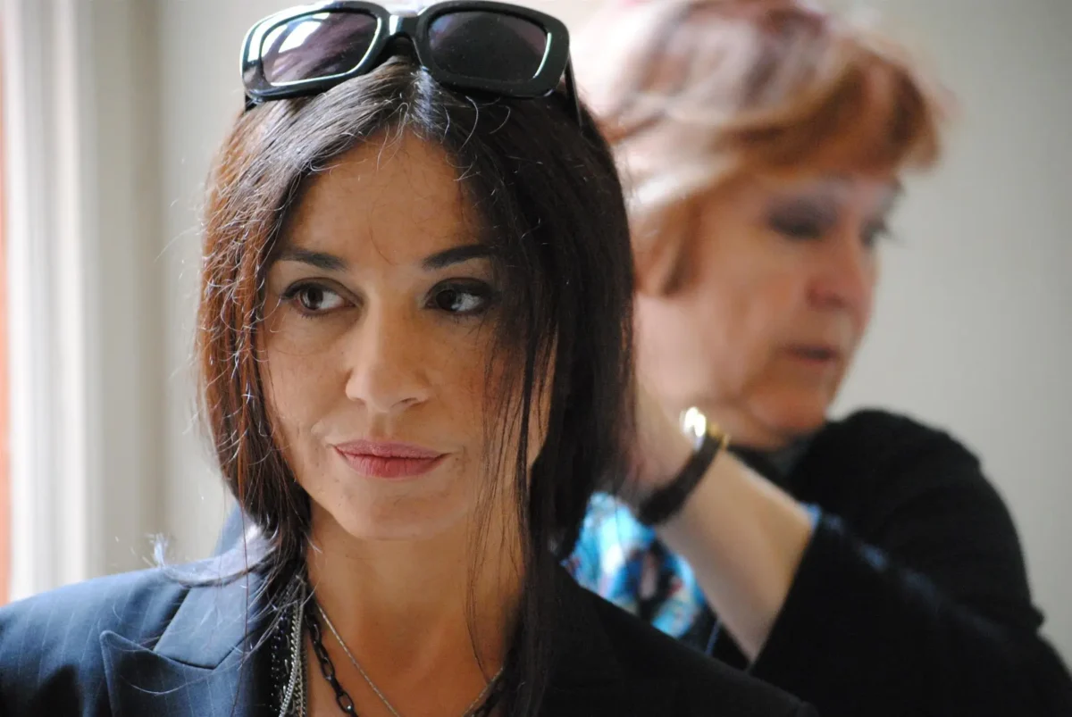 profimedia-0156269157 | TVGURU.cz Michaela Kuklová má na hlavě brýle.