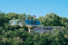 shutterstock_1713534781-2